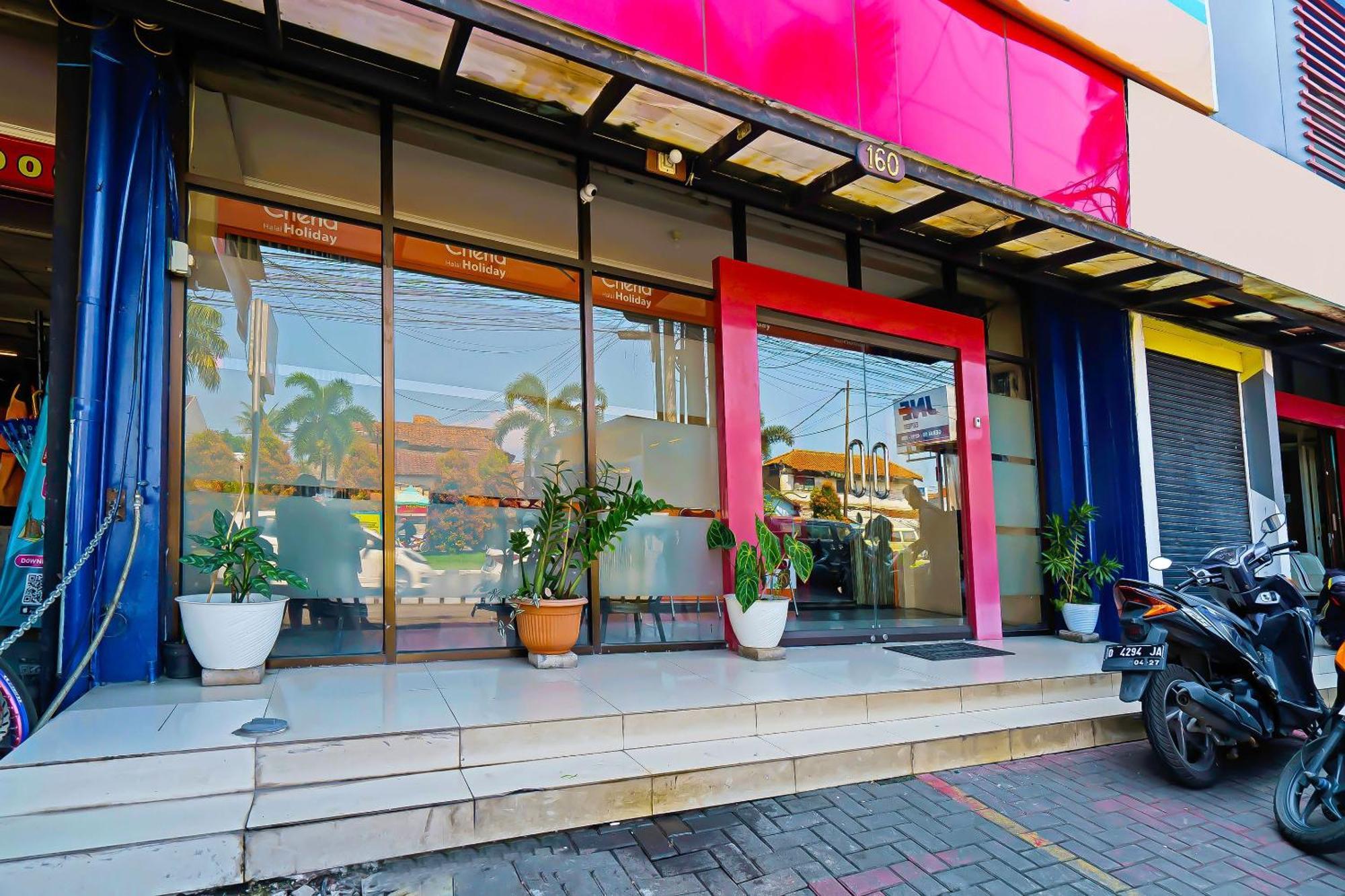 Oyo Life 92720 Mekarwangi Guest House บันดุง ภายนอก รูปภาพ